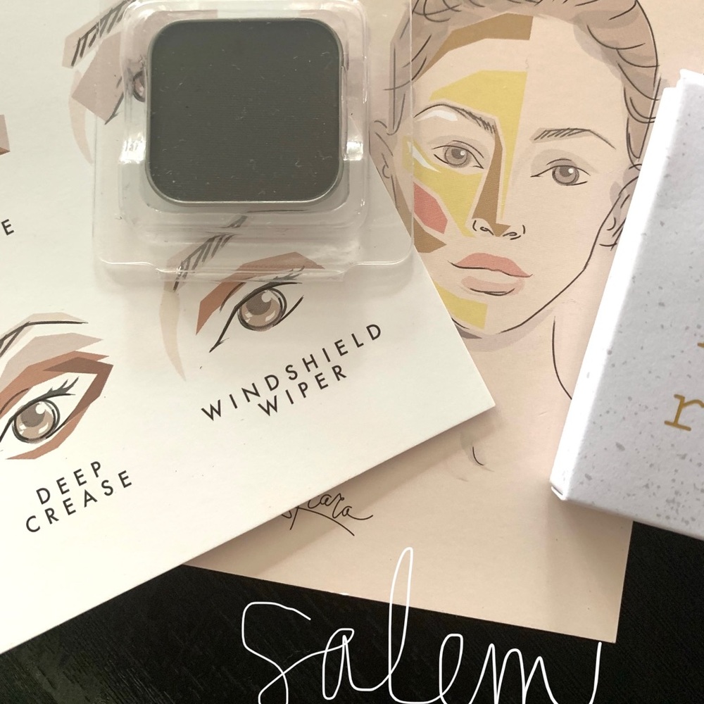 Maskcara Eyeshadow (Salem)